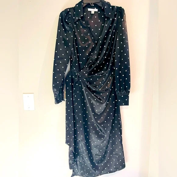 silk polka dot wrap dress Elegant Polka Dot Wrap Dress with Puff Sleeves Victoria Ronaldo